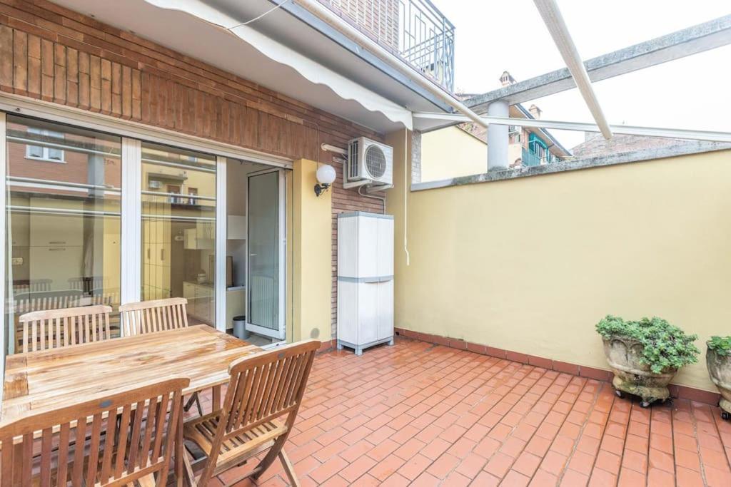 Tiarini 14 Apartment Bologna Exterior photo