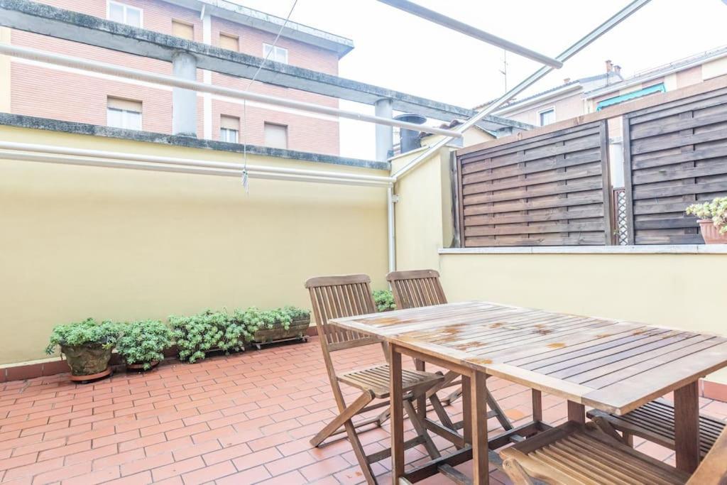 Tiarini 14 Apartment Bologna Exterior photo