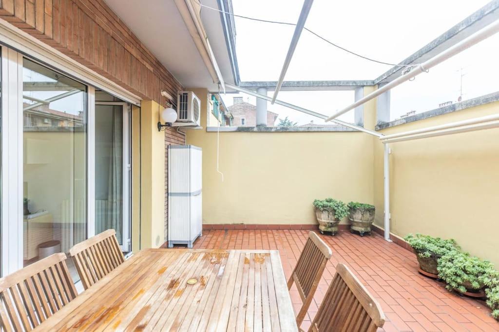 Tiarini 14 Apartment Bologna Exterior photo